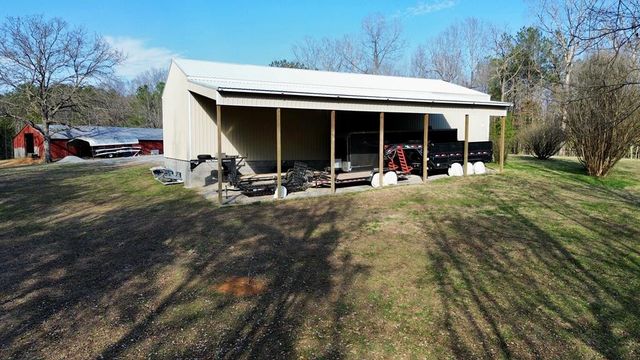 2260 Oakdale Rd, Camden, TN 38320