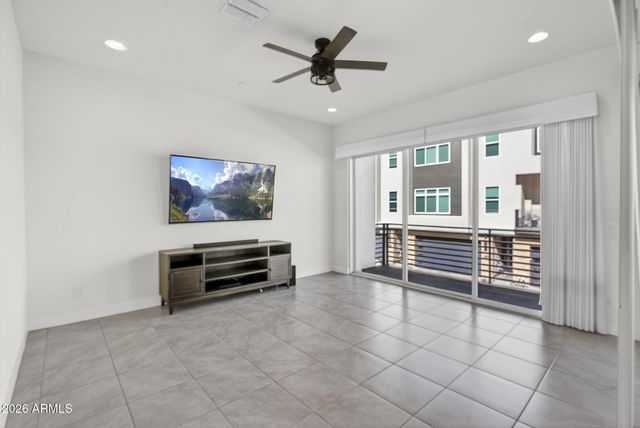 6850 E MCDOWELL Road 14, Scottsdale, AZ 85257