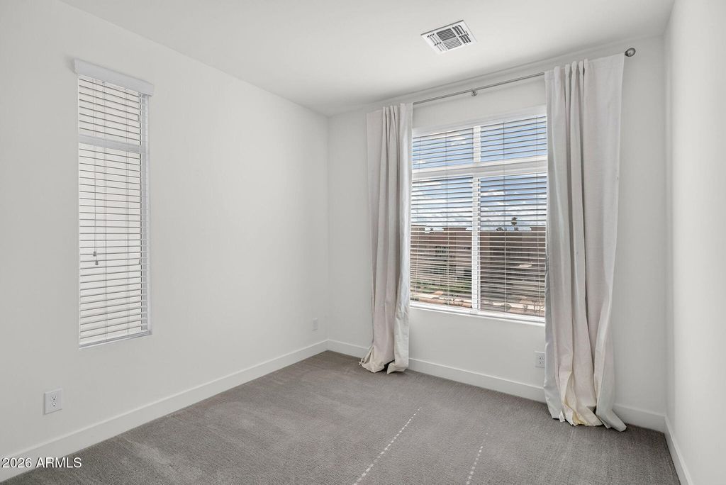 Image 26 of property listing at 6850 E MCDOWELL Road 14, Scottsdale, AZ 85257