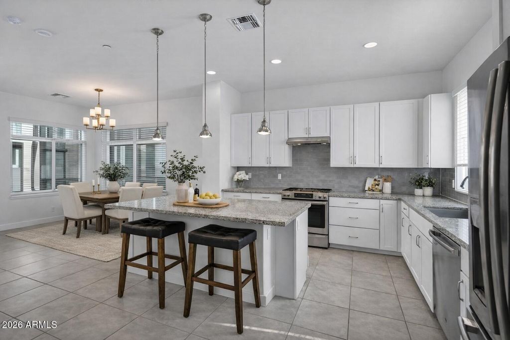Image 9 of property listing at 6850 E MCDOWELL Road 14, Scottsdale, AZ 85257