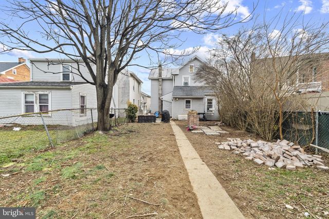 141 W KING ST, Littlestown, PA 17340