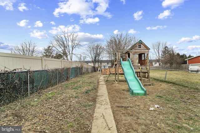 141 W KING ST, Littlestown, PA 17340