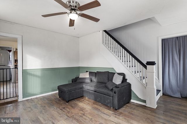 141 W KING ST, Littlestown, PA 17340