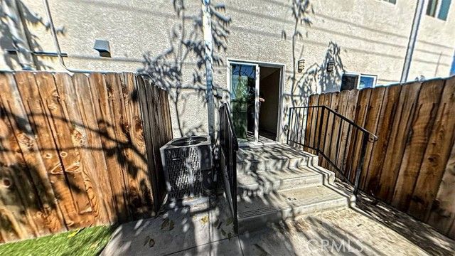 630 W 79th, Los Angeles, CA 90044