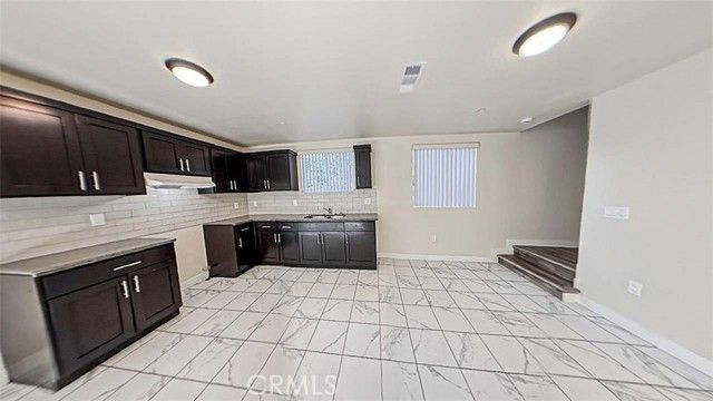 630 W 79th, Los Angeles, CA 90044