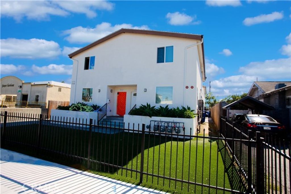 630 W 79th, Los Angeles, CA 90044