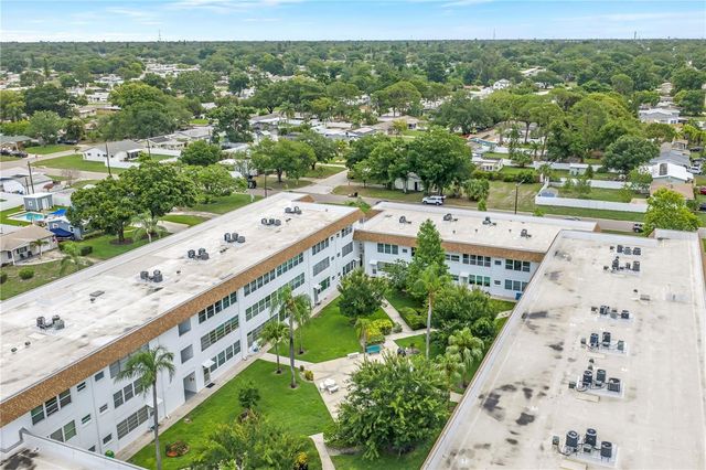 5729 13TH AVENUE N 102D, St Petersburg, FL 33710