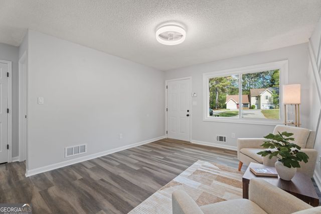 7167 Williamsburg Drive, Riverdale, GA 30274