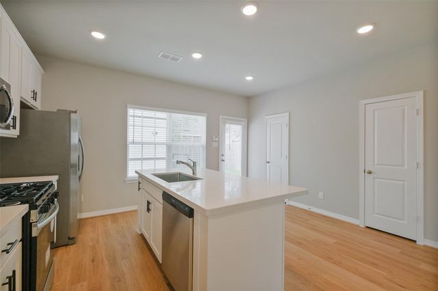 6434 New York Street, Houston, TX 77021