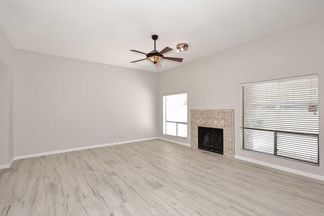 1627 E Redfield Road, Tempe, AZ 85283
