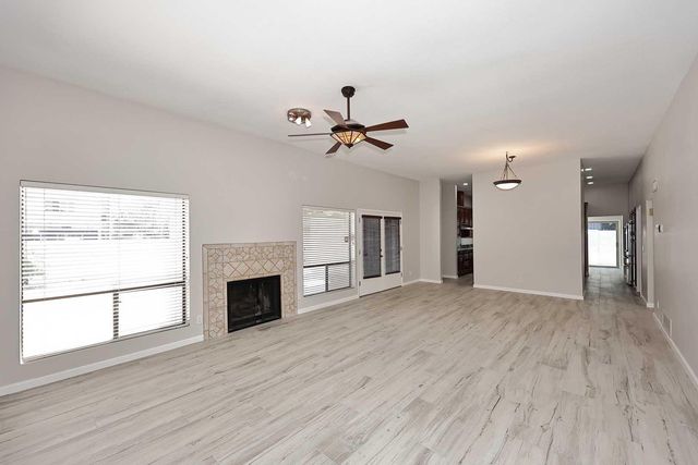 1627 E Redfield Road, Tempe, AZ 85283