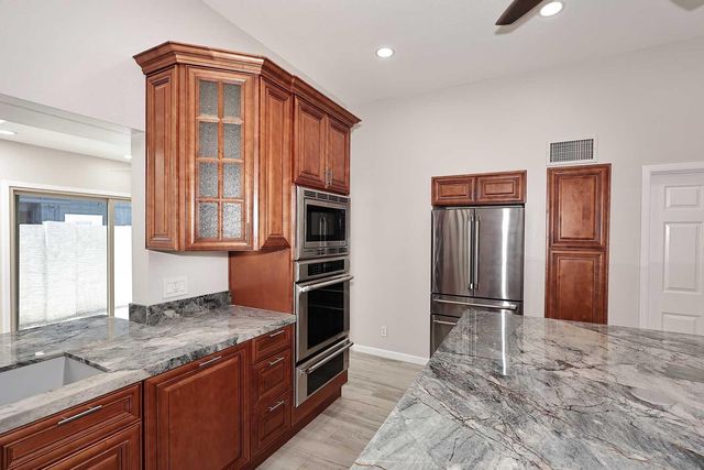 1627 E Redfield Road, Tempe, AZ 85283