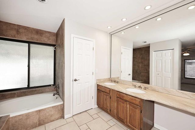 1627 E Redfield Road, Tempe, AZ 85283