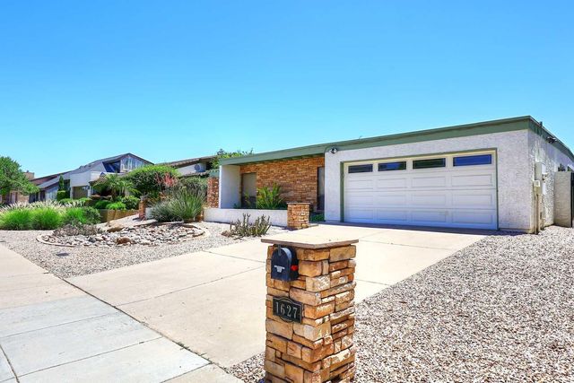 1627 E Redfield Road, Tempe, AZ 85283