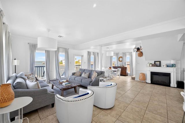 11818 Sportsman Road, Galveston, TX 77554