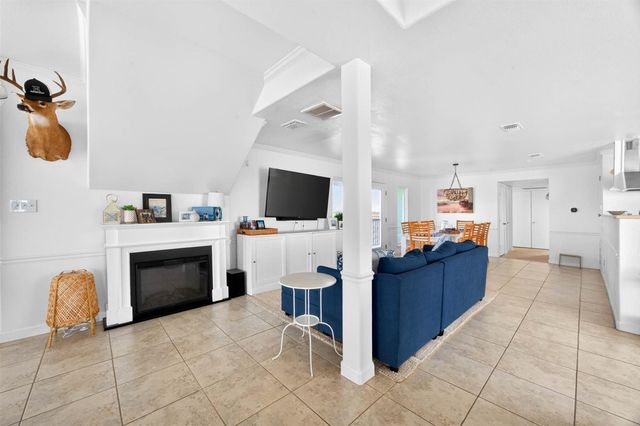 11818 Sportsman Road, Galveston, TX 77554