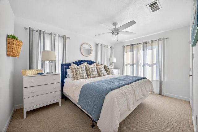 11818 Sportsman Road, Galveston, TX 77554