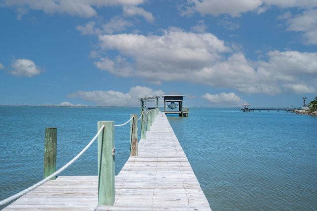 11818 Sportsman Road, Galveston, TX 77554