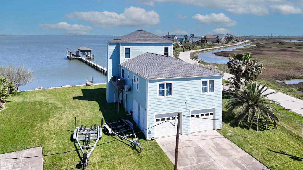 11818 Sportsman Road, Galveston, TX 77554