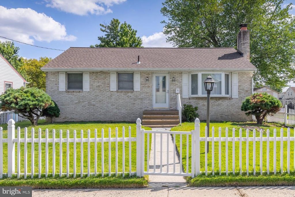 106 PHILLIPS AVE, MAGNOLIA, NJ 08049 — exterior
