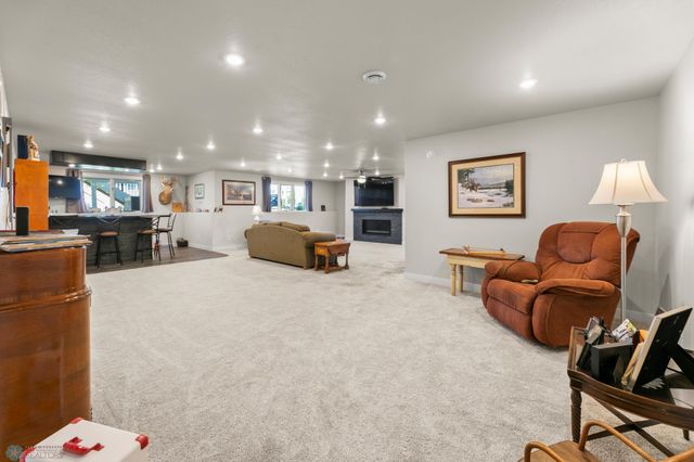 3784 Bell Boulevard E, West Fargo, ND 58078