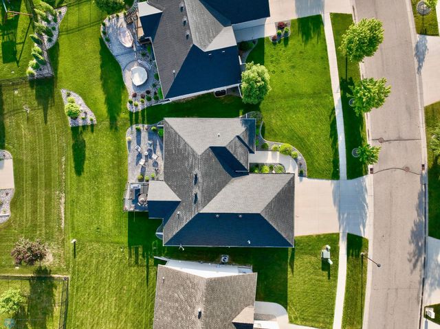 3784 Bell Boulevard E, West Fargo, ND 58078