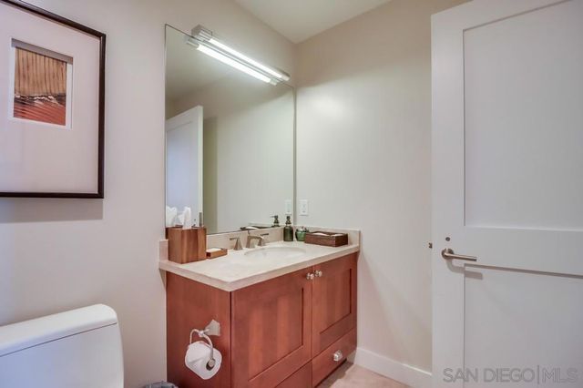 700 W E 1202, San Diego, CA 92101