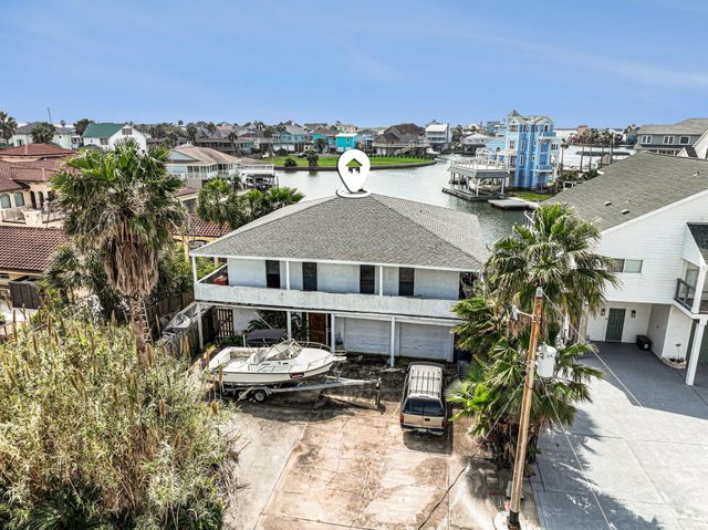 1435 Tiki Drive, Tiki Island, TX 77554