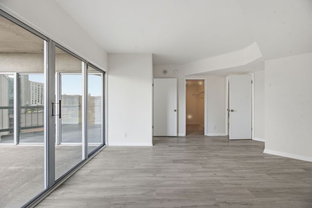 900 19th Ave S Apt 1001, Nashville, TN 37212