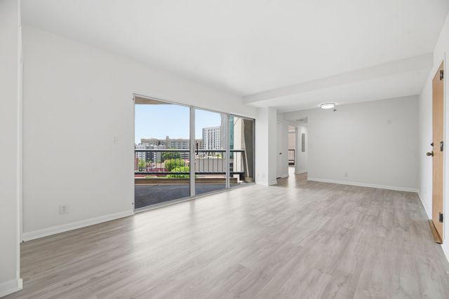 900 19th Ave S Apt 1001, Nashville, TN 37212