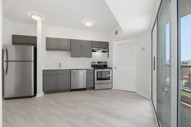 900 19th Ave S Apt 1001, Nashville, TN 37212