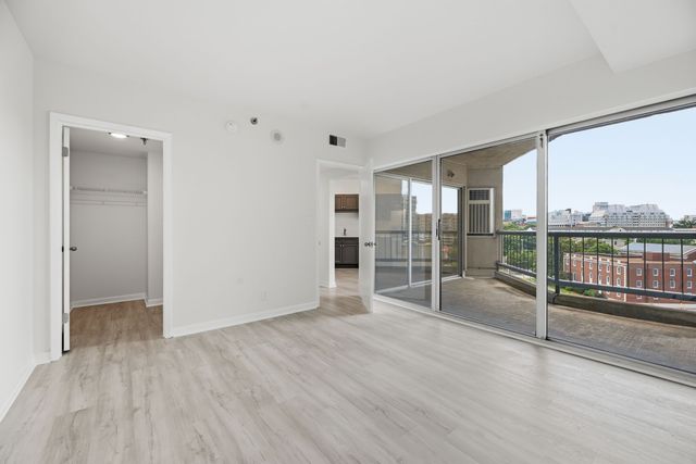 900 19th Ave S Apt 1001, Nashville, TN 37212