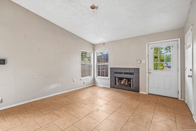 10055 Amber Field, San Antonio, TX 78245