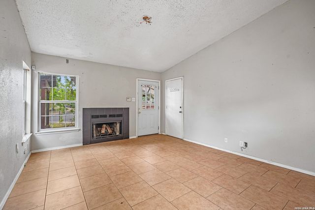 10055 Amber Field, San Antonio, TX 78245