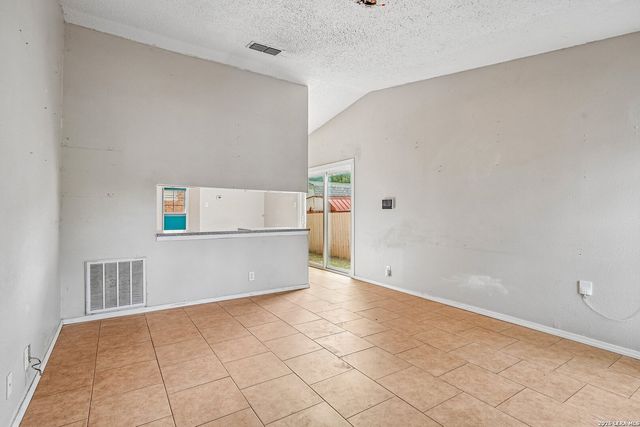 10055 Amber Field, San Antonio, TX 78245