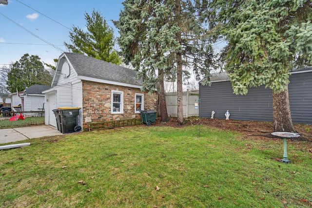 325 N 71st STREET, Wauwatosa, WI 53213
