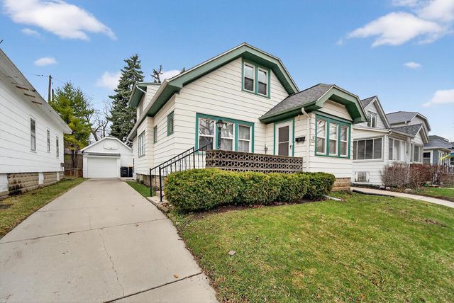325 N 71st STREET, Wauwatosa, WI 53213
