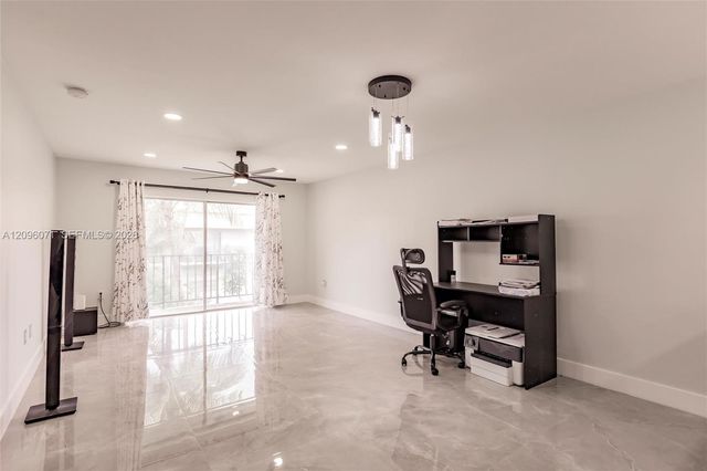807 W Oakland Park Boulevard H12, Oakland Park, FL 33311