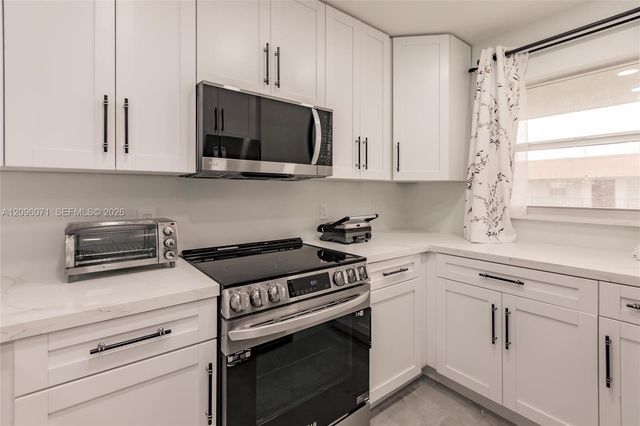 807 W Oakland Park Boulevard H12, Oakland Park, FL 33311