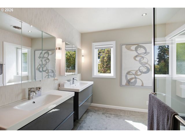 60 W 22ND Ave, Eugene, OR 97405