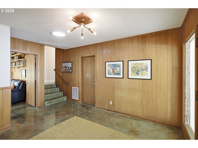 60 W 22ND Ave, Eugene, OR 97405