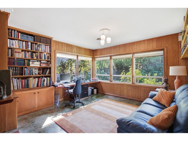 60 W 22ND Ave, Eugene, OR 97405