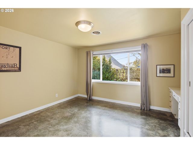 60 W 22ND Ave, Eugene, OR 97405