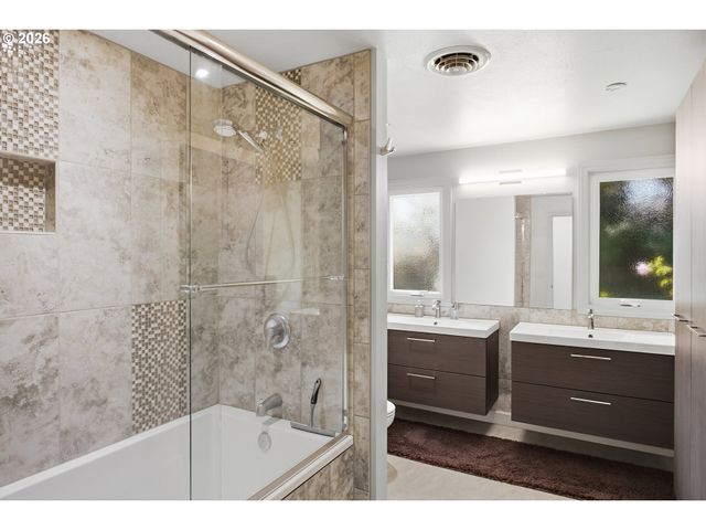 60 W 22ND Ave, Eugene, OR 97405