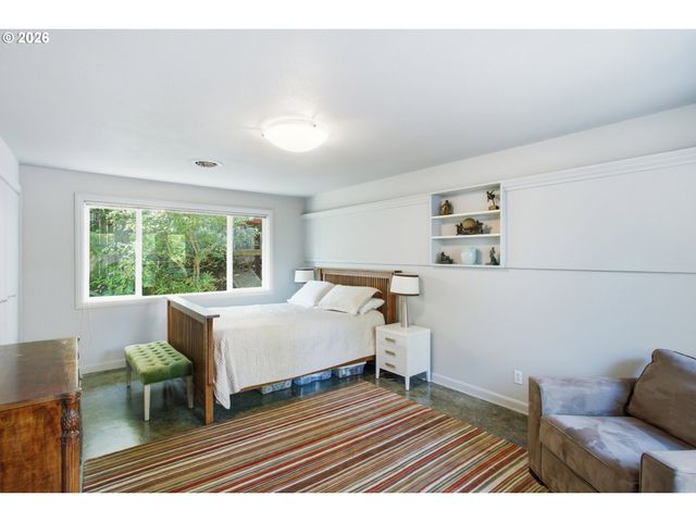 60 W 22ND Ave, Eugene, OR 97405