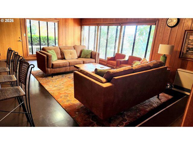60 W 22ND Ave, Eugene, OR 97405