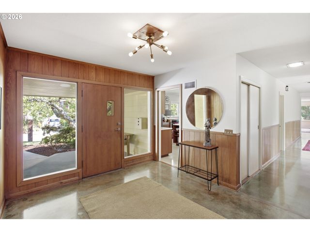 60 W 22ND Ave, Eugene, OR 97405