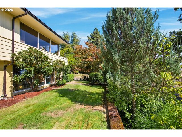 60 W 22ND Ave, Eugene, OR 97405