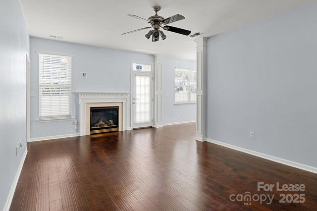 6828 Ayrshire Glen Place, Charlotte, NC 28273