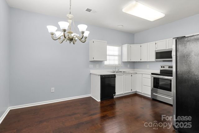 6828 Ayrshire Glen Place, Charlotte, NC 28273